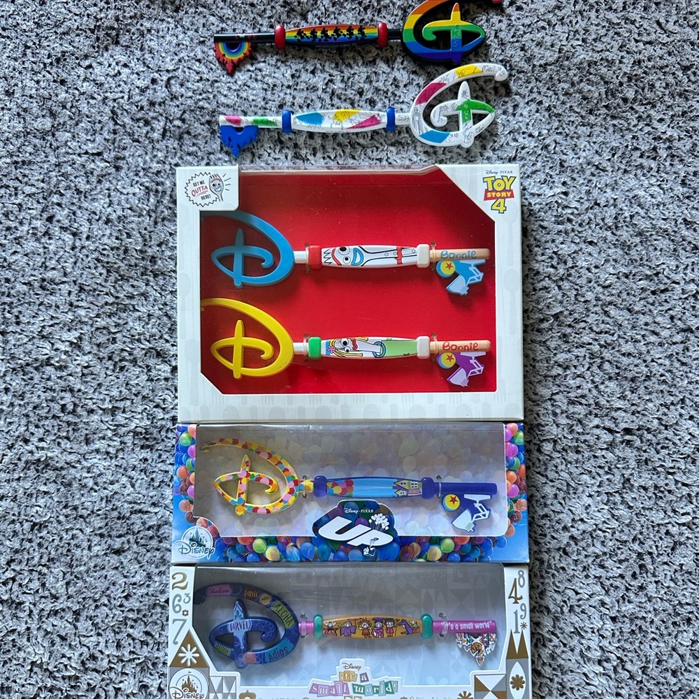 Disney Collectible Keys New in Box